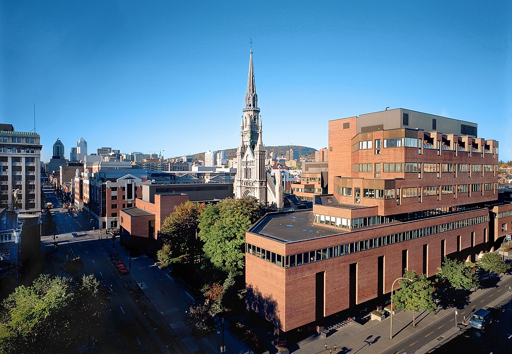 Université du Québec à Montréal Universität Luzern